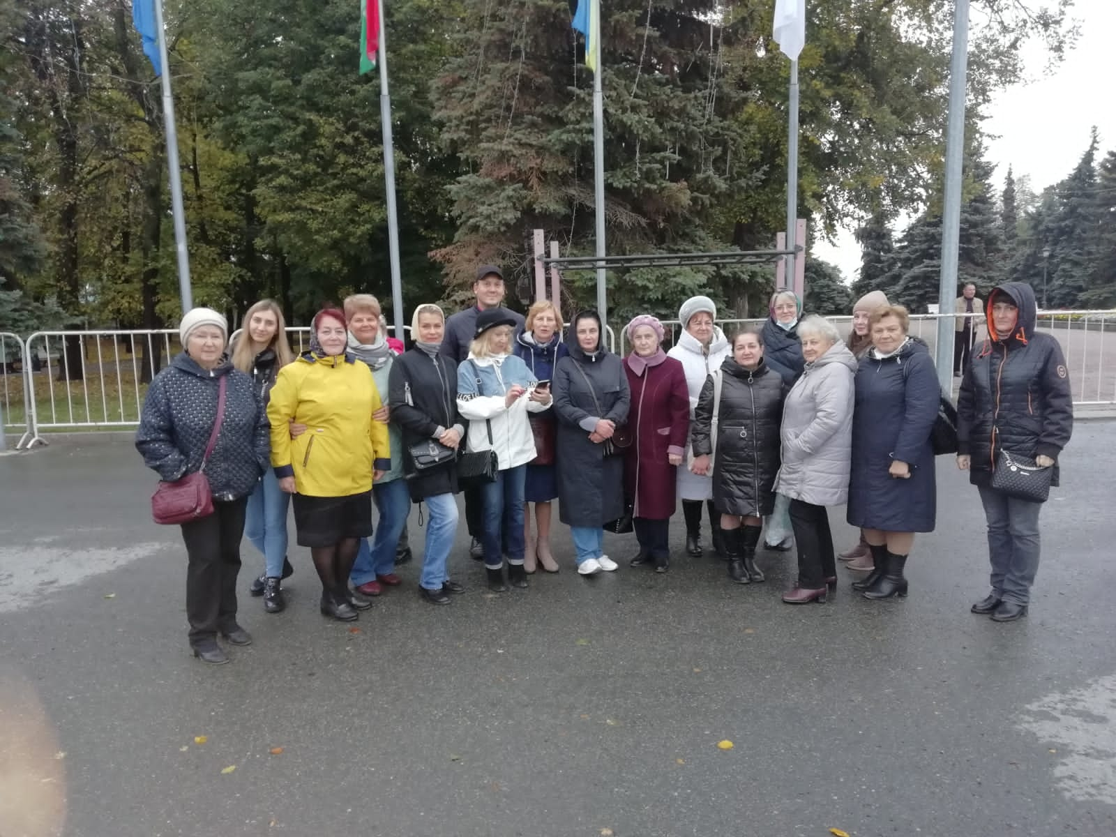 Митинг-концерт в поддержку референдумов &amp;quot;Своих не бросаем&amp;quot;.